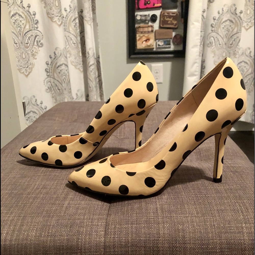 Kate Spade polka dot pumps